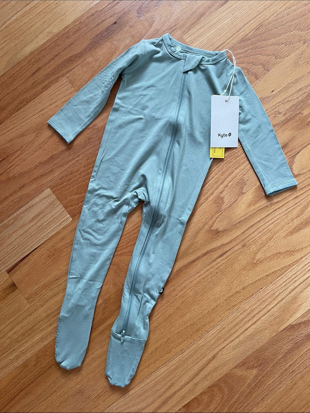 NEW Kyte Baby Zippered Footie Pajamas